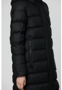 Veste de pluie puffer longue noire Glaze de Tantä 5